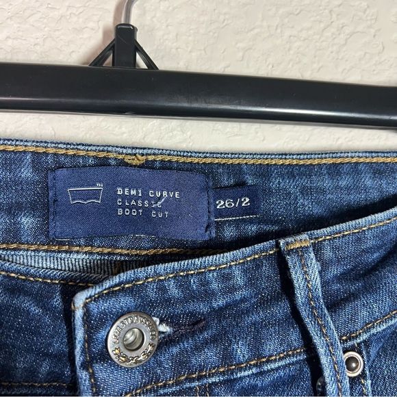 Levi's Blue Mid Rise Demi Curve Classic Boot Cut Jeans Women's Size 2 - Picture 9 of 9